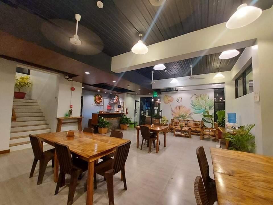 Acacia Garden Inn And Suites Coron Exterior photo