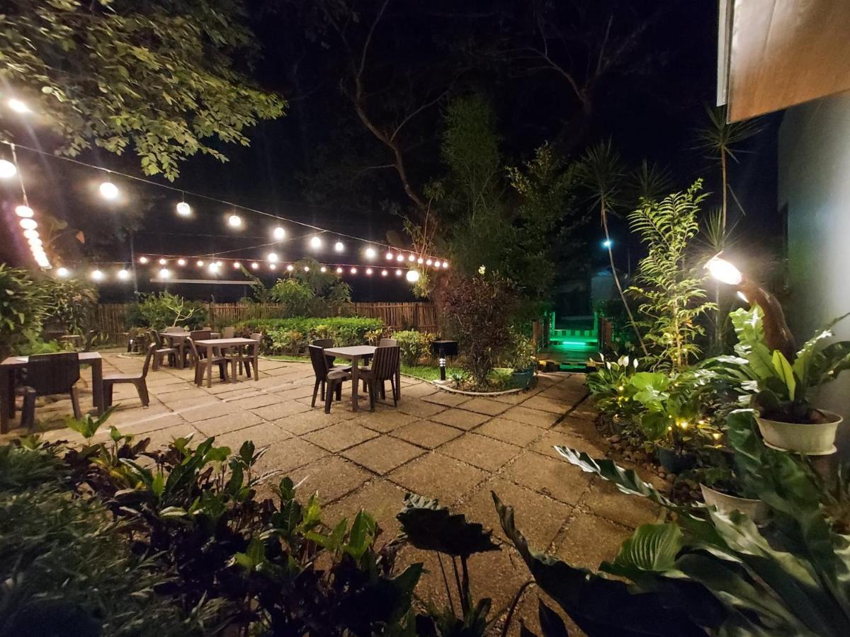 Acacia Garden Inn And Suites Coron Exterior photo