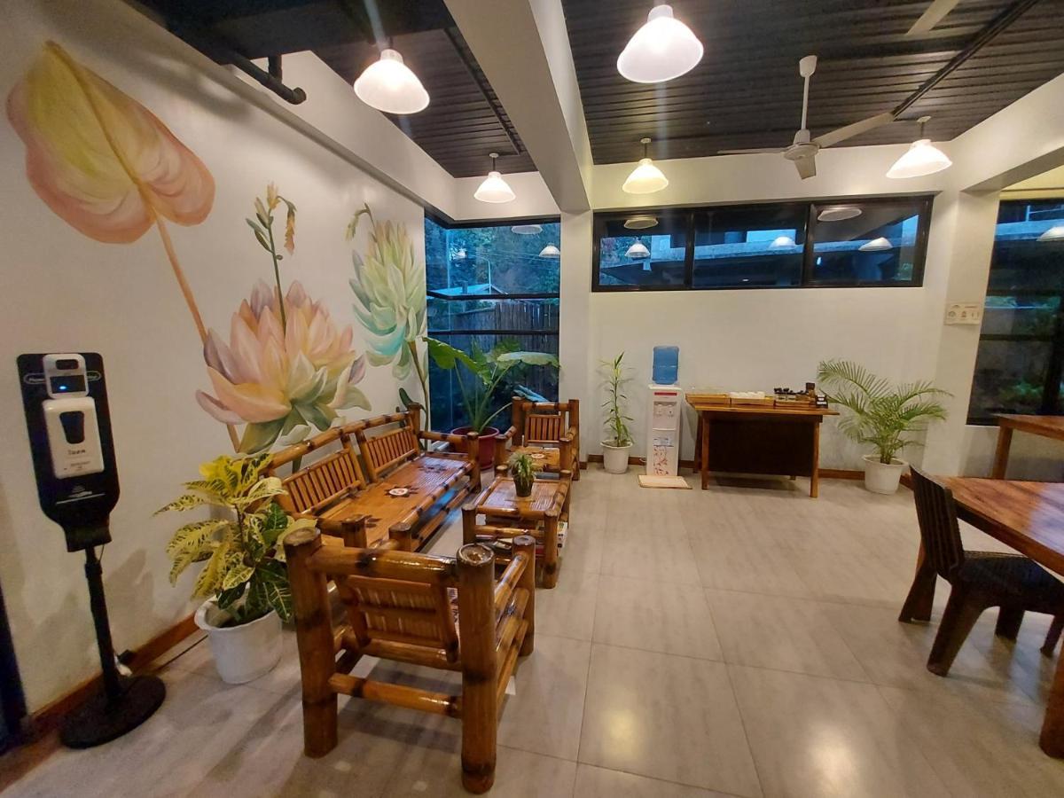 Acacia Garden Inn And Suites Coron Exterior photo