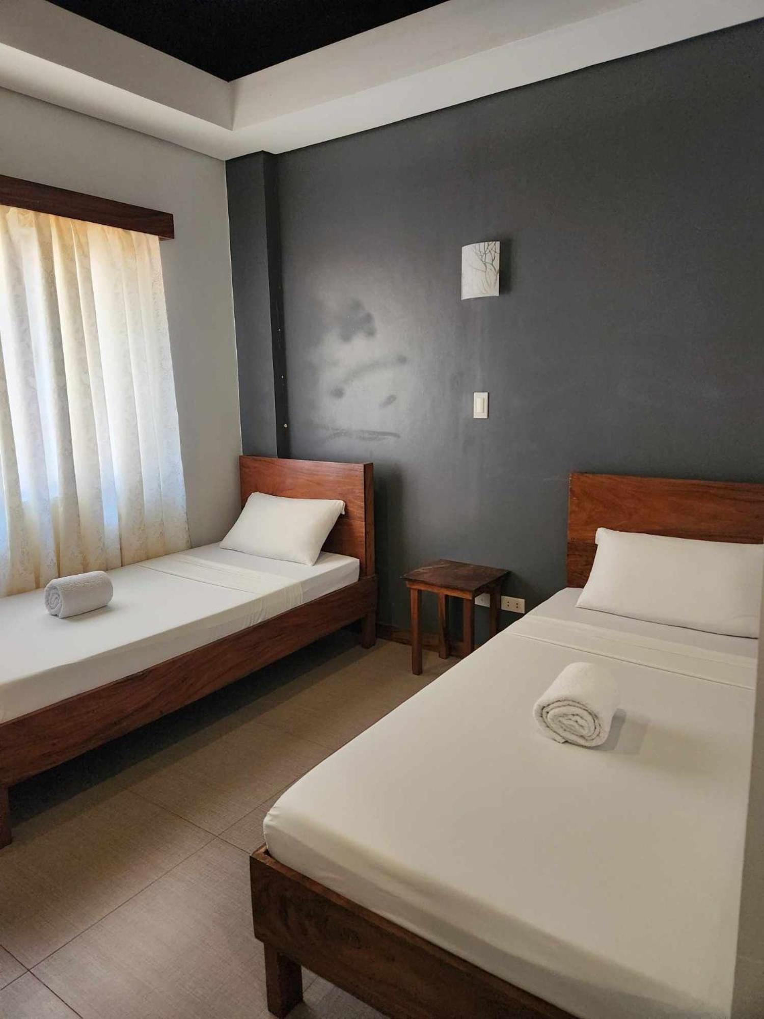 Acacia Garden Inn And Suites Coron Exterior photo