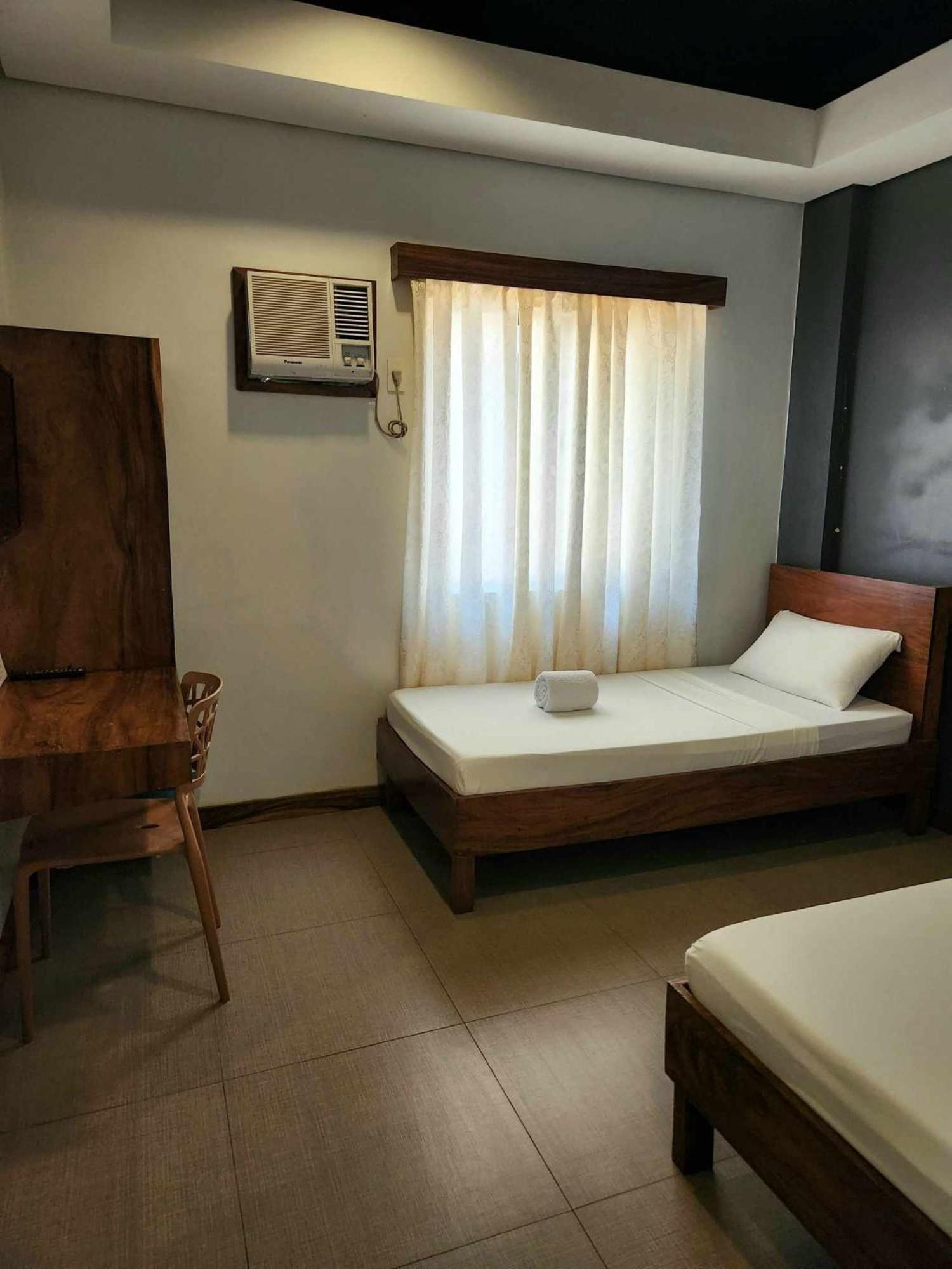 Acacia Garden Inn And Suites Coron Exterior photo