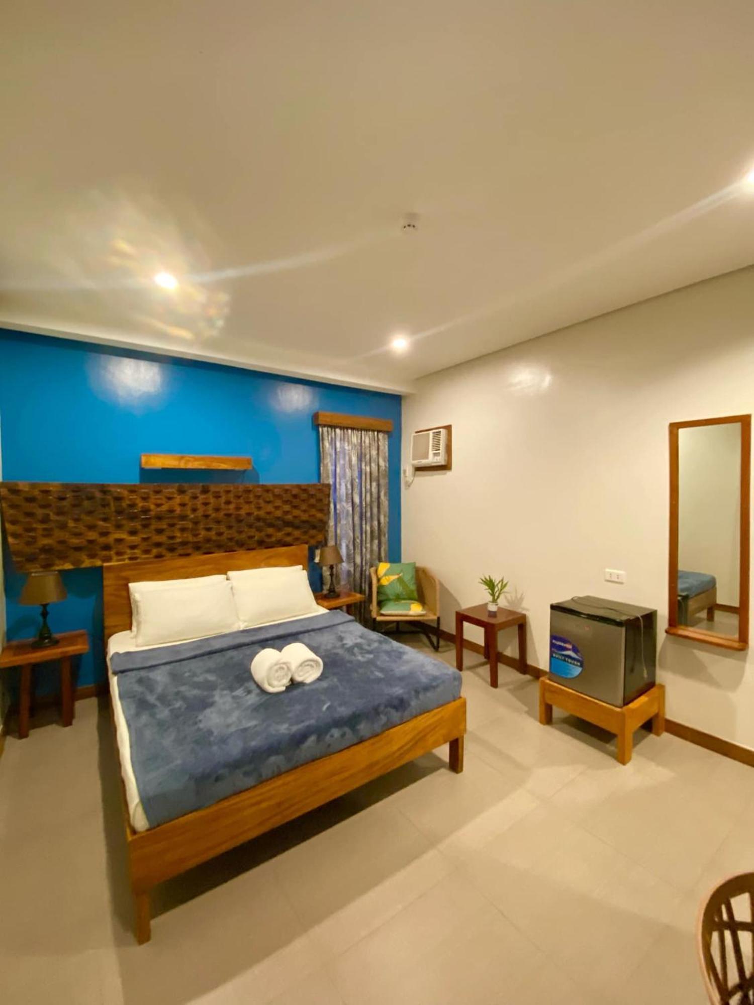 Acacia Garden Inn And Suites Coron Exterior photo