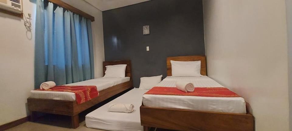 Acacia Garden Inn And Suites Coron Exterior photo